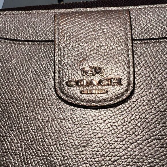 Coach Women's Metallic Universal Wallet with Phone Pocket in Rose Gold Pebble Le - Picture 3 of 8